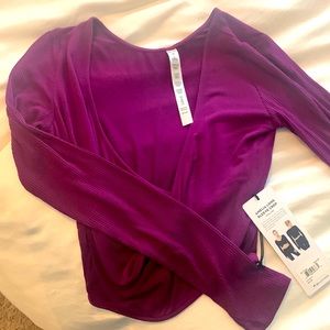Alo Yoga Amelia Crop